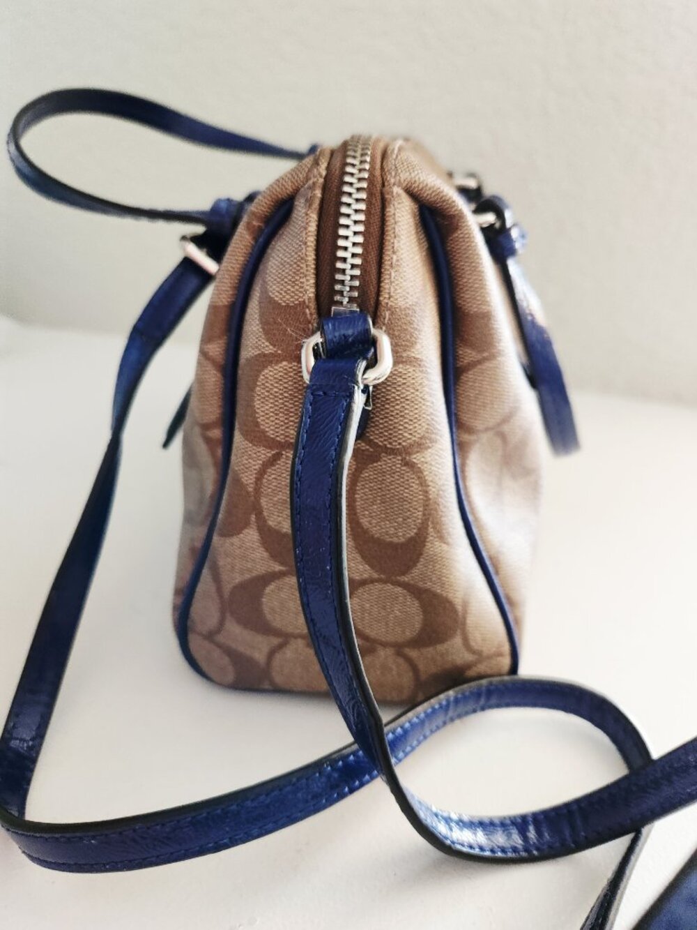 Euc Coach Mini Bennett Signature Shoulder Bag Purse - Picture 7 of 12